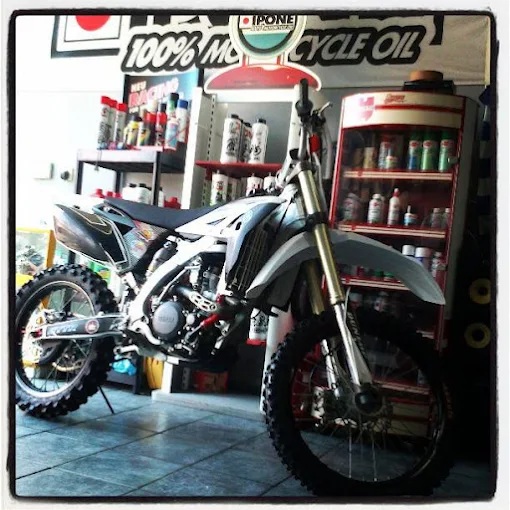 ΜΑΡΑΤΣΗΣ MOTO - ΑΝΤΑΛΛΑΚΤΙΚΑ ΜΟΤΟΣΥΚΛΕΤΩΝ ΑΧΑΡΝΕΣ - ΣΥΝΕΡΓΕΙΟ ΜΟΤΟ ΑΧΑΡΝΕΣ - ΦΑΝΟΠΟΙΕΙΟ ΜΟΤΟ ΑΧΑΡΝΕΣ